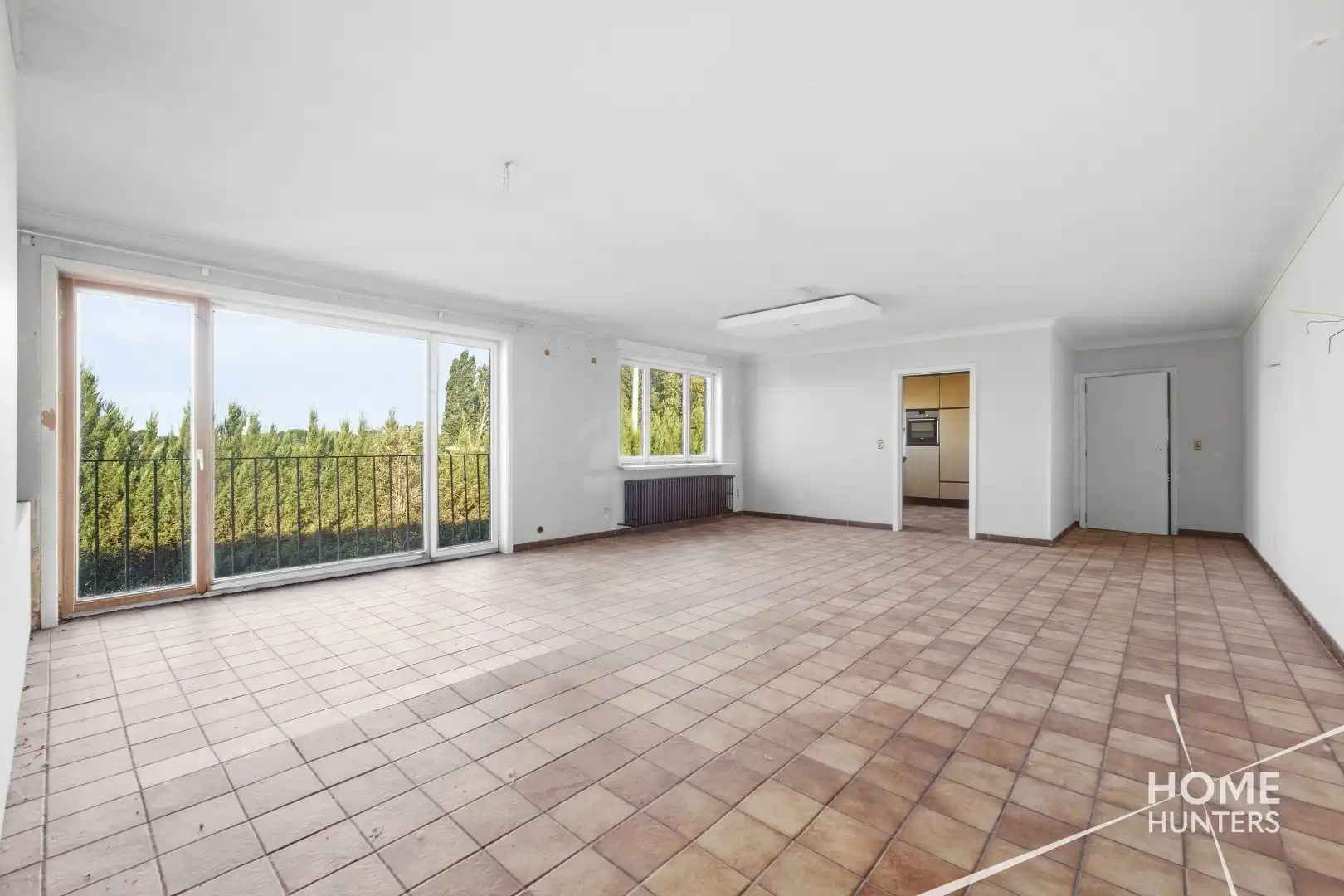 UITZONDERLIJK BEDRIJFSGEBOUW MET 2.268 M² LOODSRUIMTE EN 528 M² KANTOREN IN IEPER foto 37