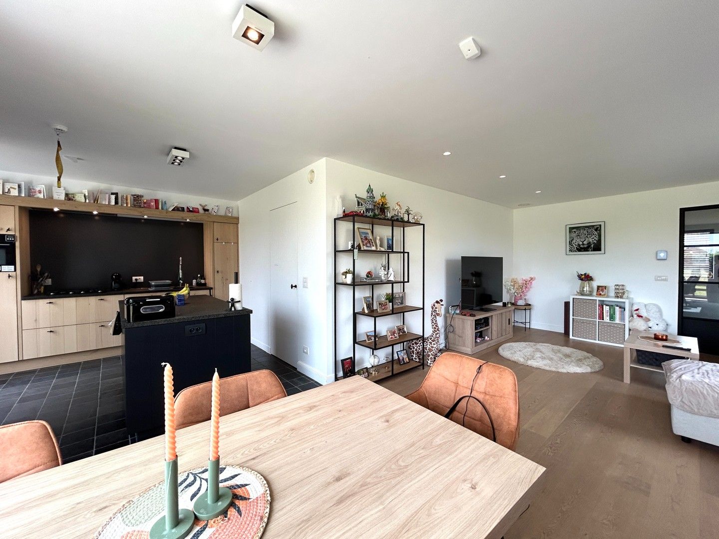 Prachtige HOB met 3 slaapkamers & zuidgerichte tuin te Meulebeke! foto 5