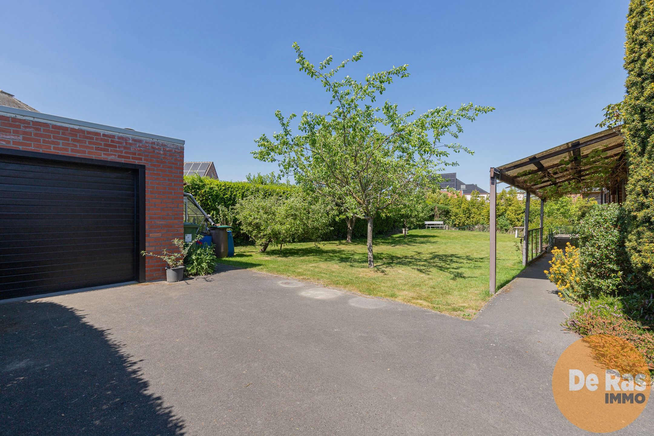 LEDE- Op te frissen bungalow gelegen op een centrale locatie foto 12