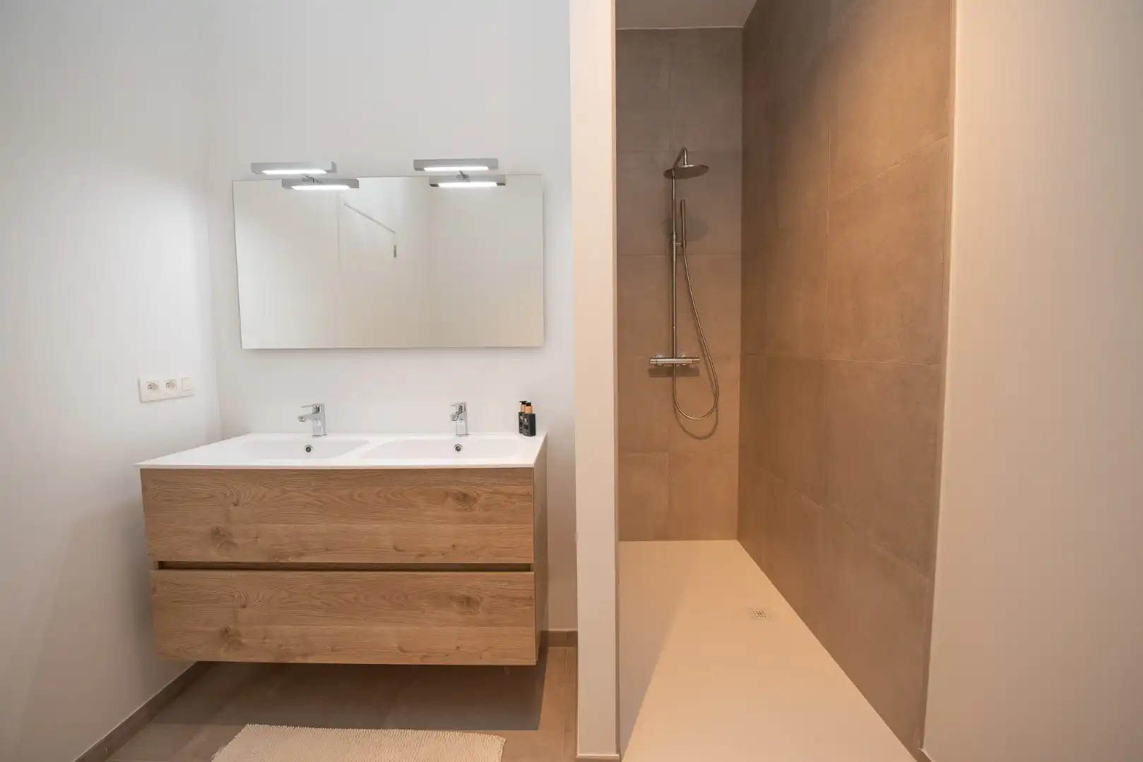 Ruime klassevolle penthouse TE KOOP in Waregem - 6% btw gunsttarief mogelijk! foto 15