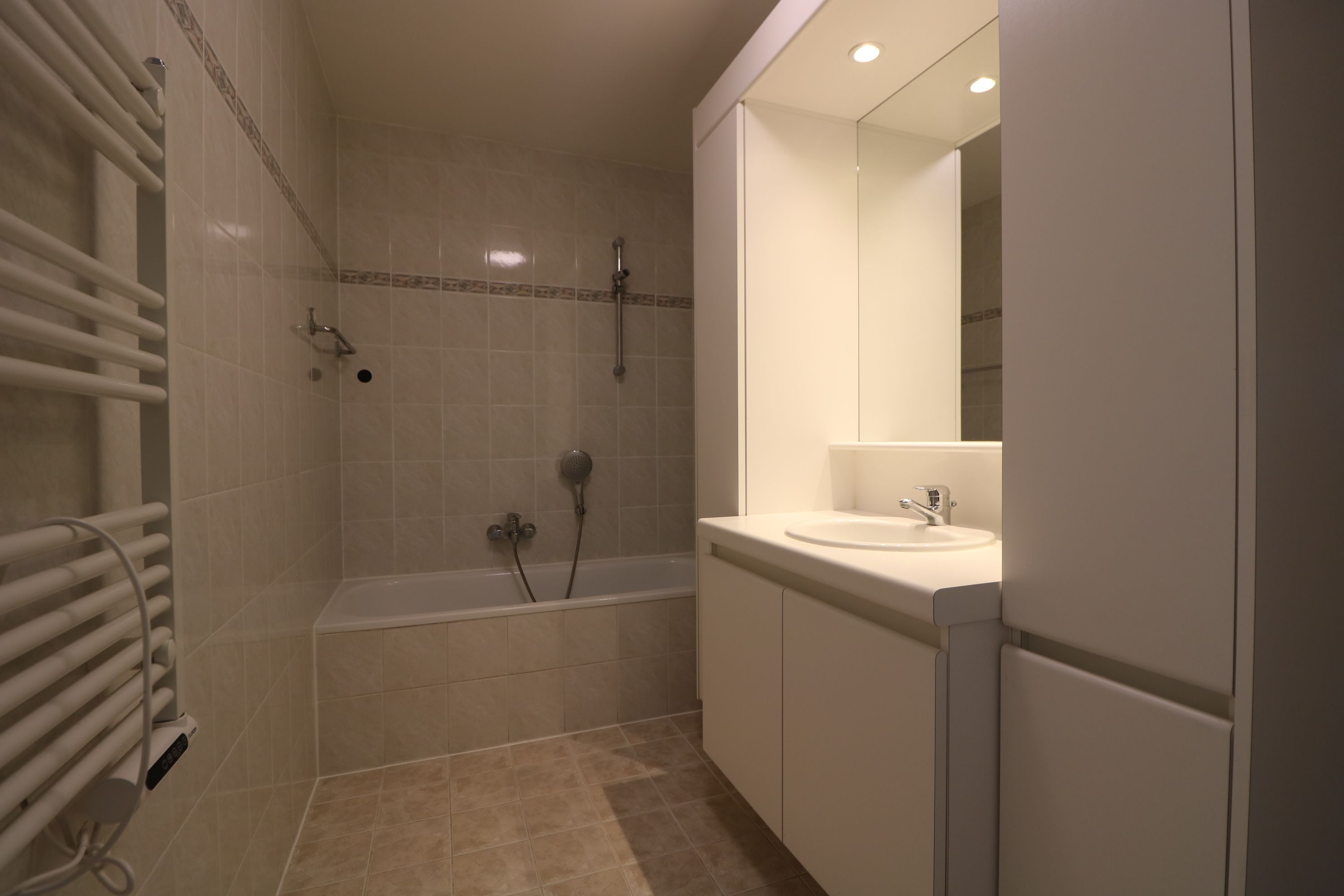 Lichtrijk 2-slaapkamerappartement met frontaal zeezicht  foto 9