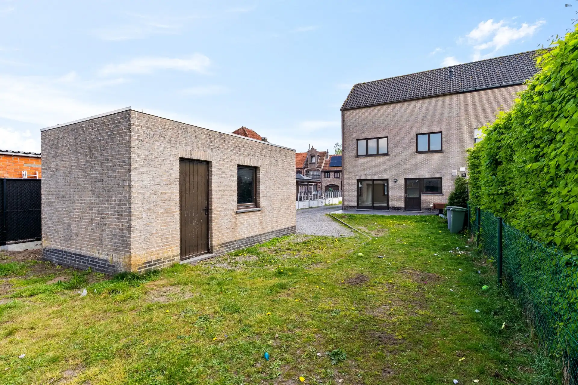 Half open bebouwing op 551m² foto 4