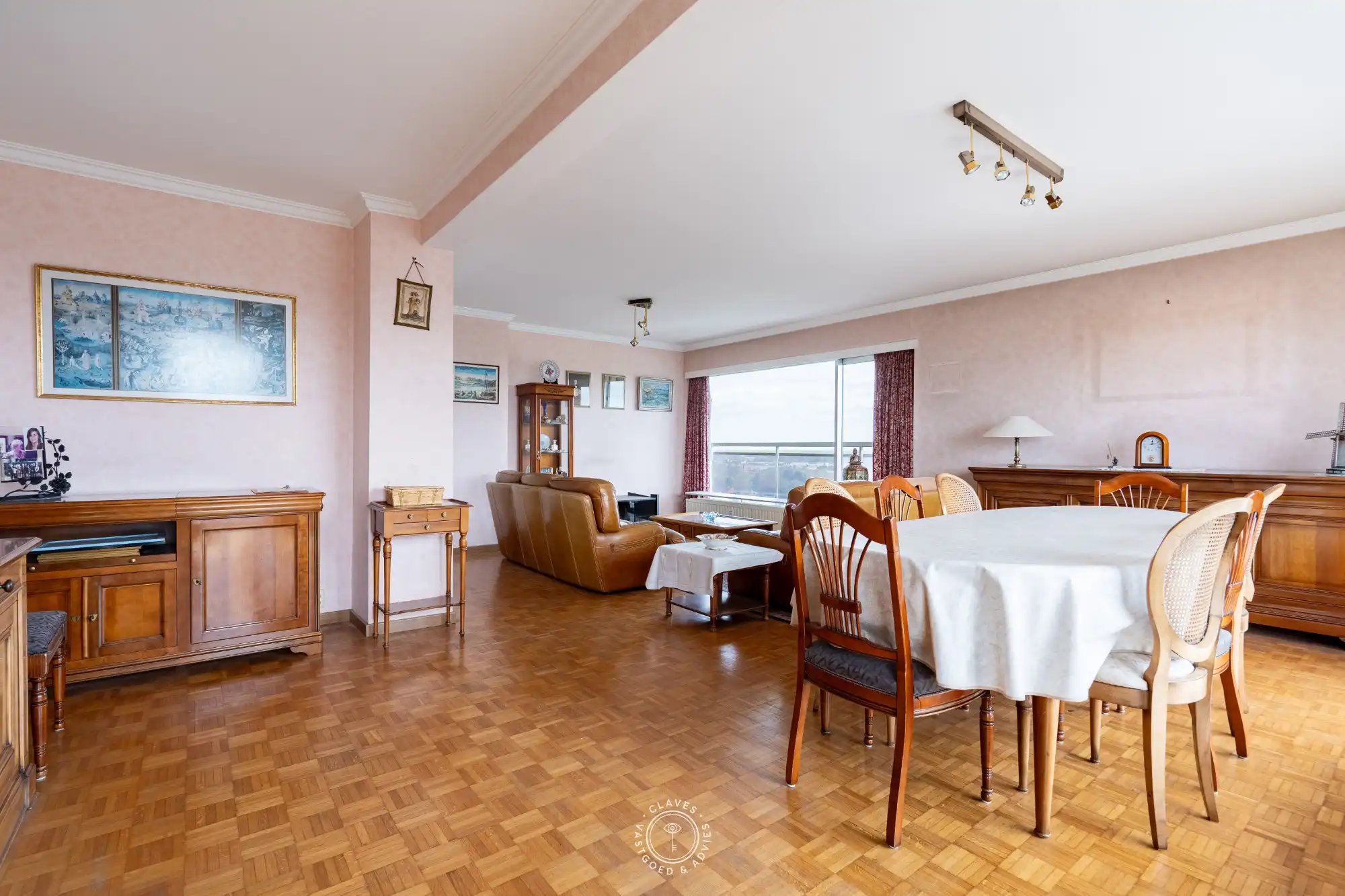 Lichtrijk hoekappartement op de 14de verdieping met panoramisch uitzicht foto 5
