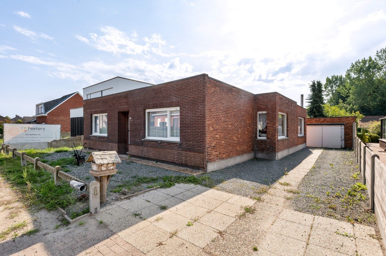 Te renoveren laagbouwwoning op ruim perceel van 1.125 m² – een buitenkans voor wie wil verbouwen! foto 5