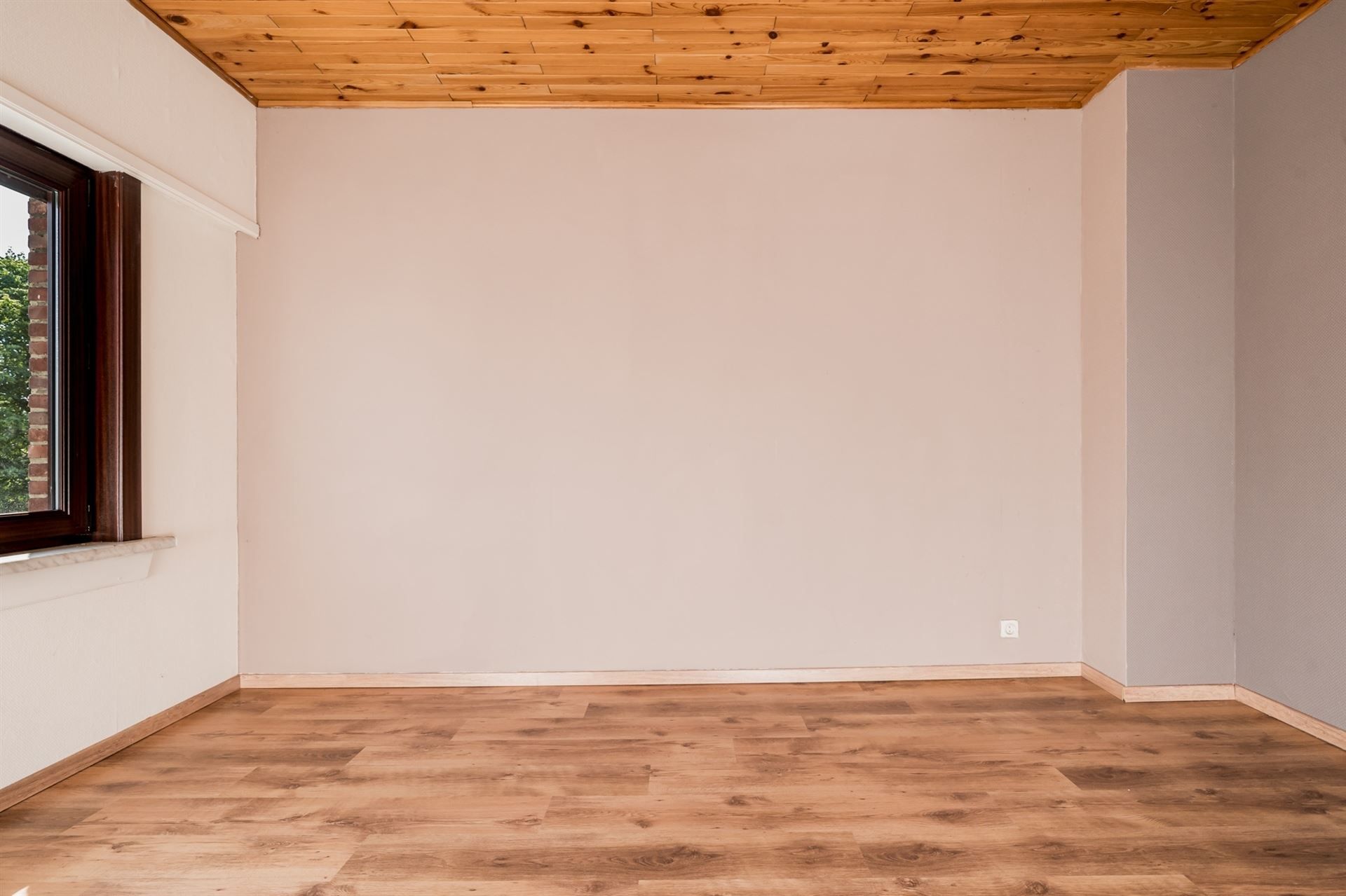 Rustig gelegen woonhuis met veel potentieel foto 18