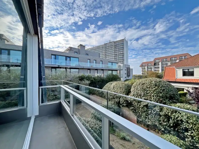 MODERN GERENOVEERDE STUDIO MET APARTE SLAAPHOEK VLAK BIJ DE ZEE EN HET SYCOD foto 9