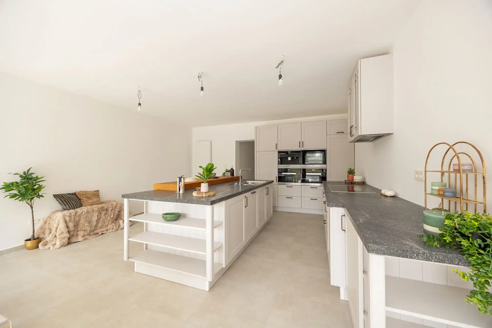 Gerenoveerde gezinswoning met tuin in rustige omgeving foto 6