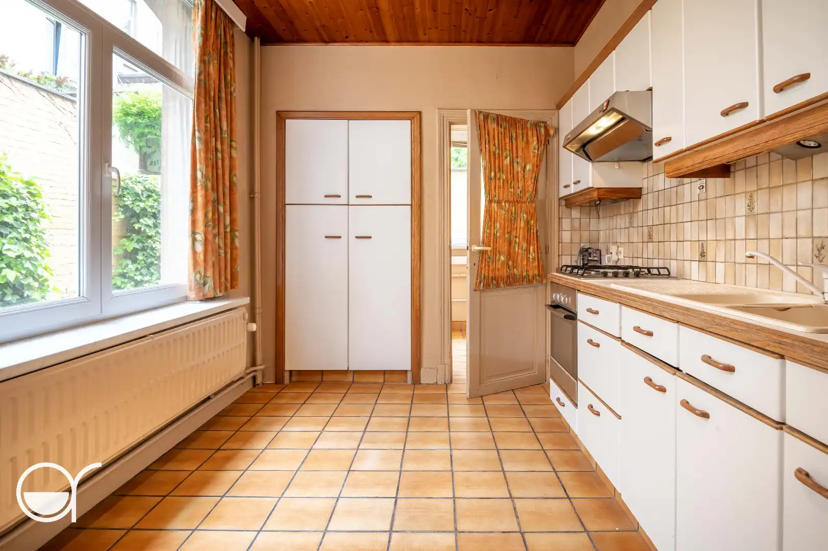Mooie herenwoning aan Sint-Pietersstation foto 9