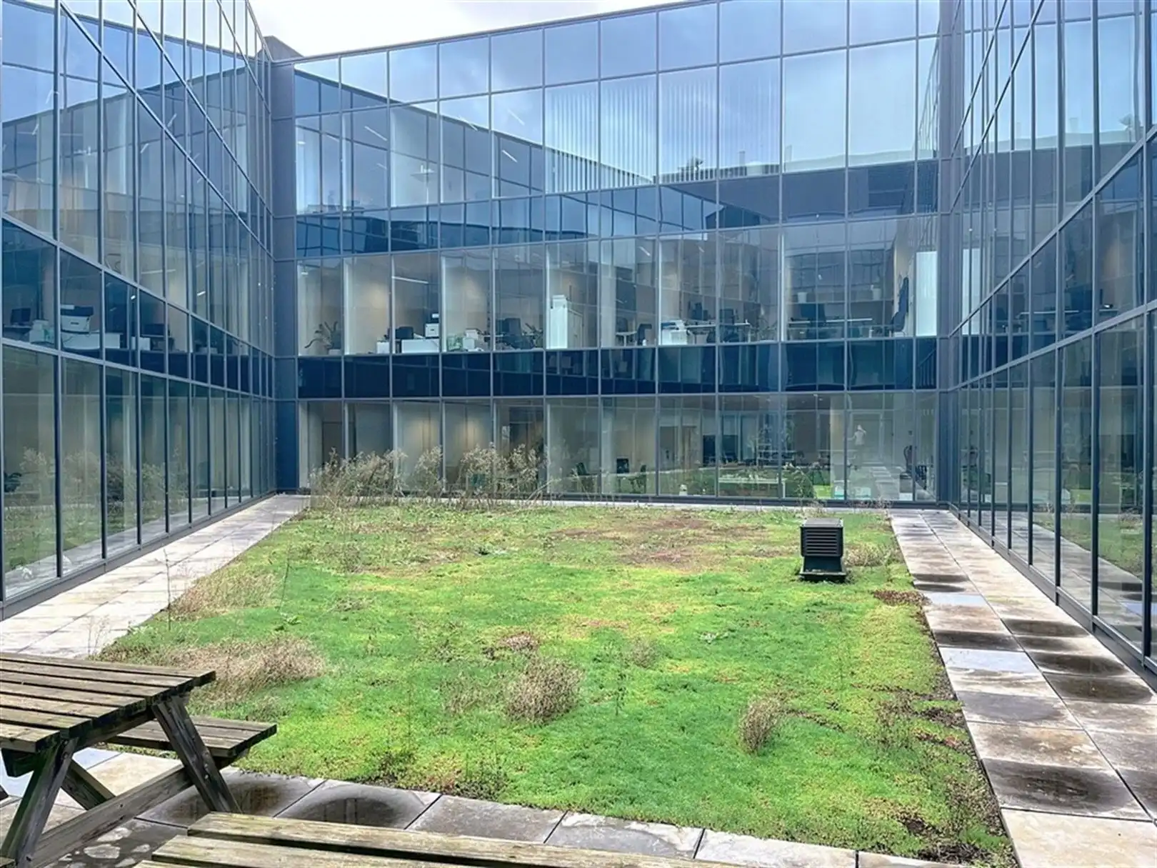 Instapklaar kantoor op wandelafstand van station Leuven te huur foto 9