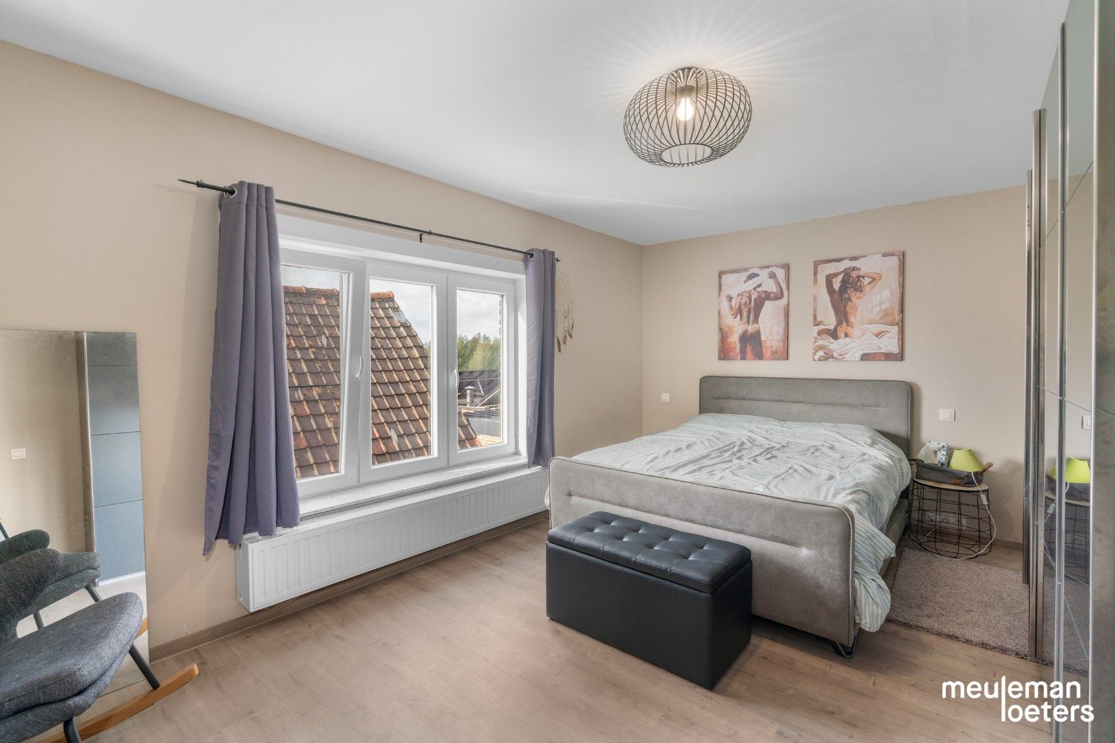 Gezinswoning met drie slaapkamers en inpandige garage  foto 10