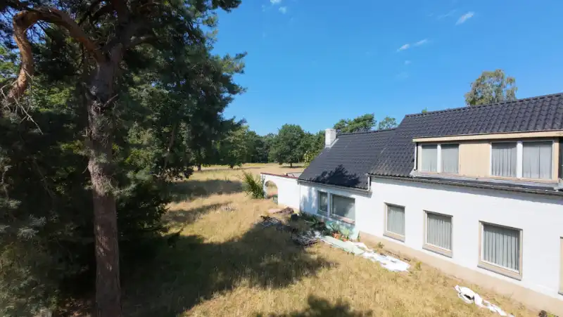 Uniek groendomein van ca. 6 ha met te renoveren woning. foto 2