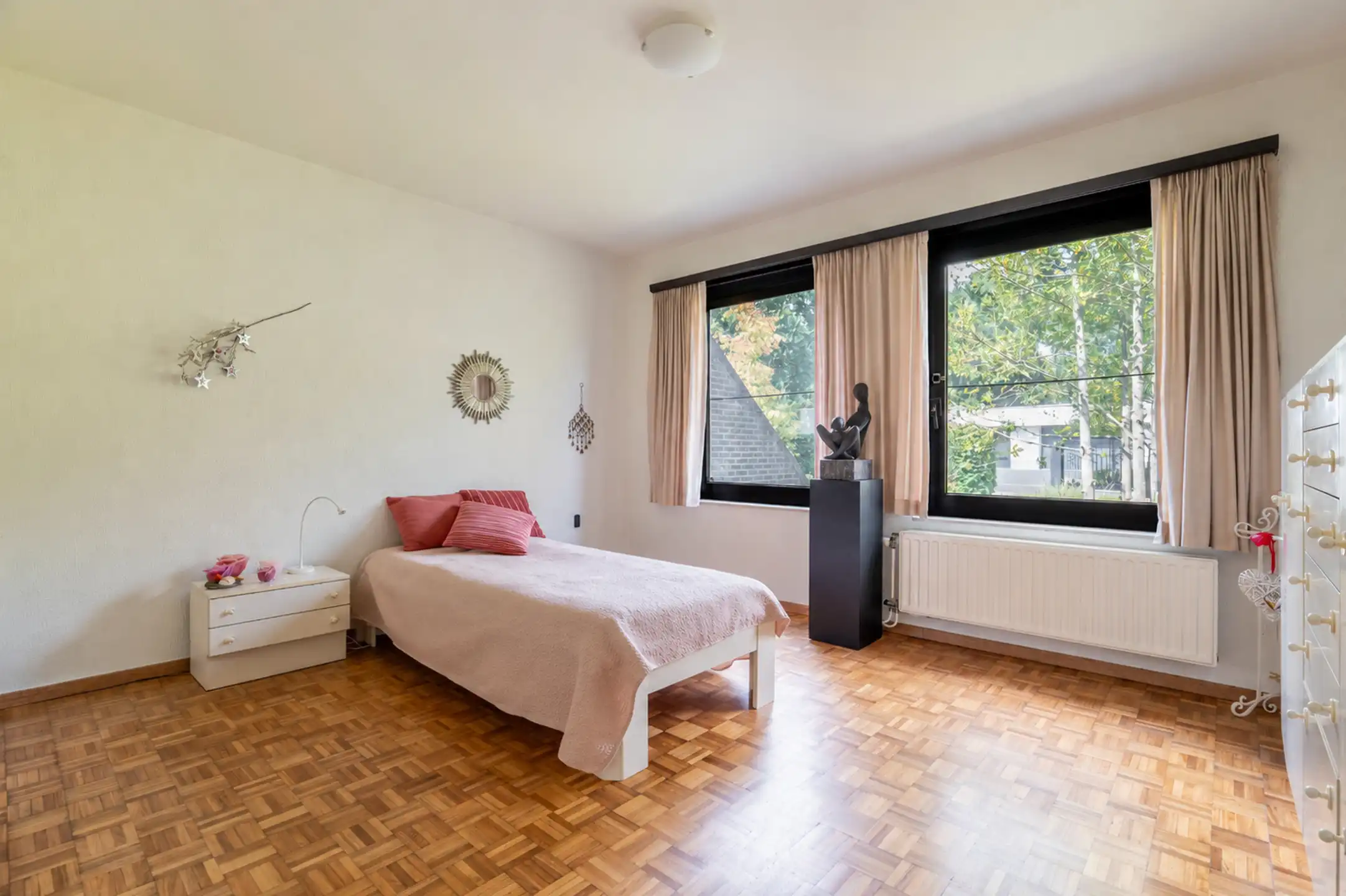 Rustig gelegen villa | 6 slks | 1.705 m² | zuidgericht foto 12