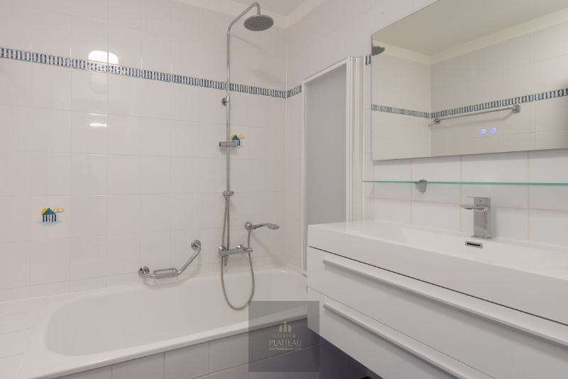 Ruim zongericht appartement met 2 slaapkamers. foto 21