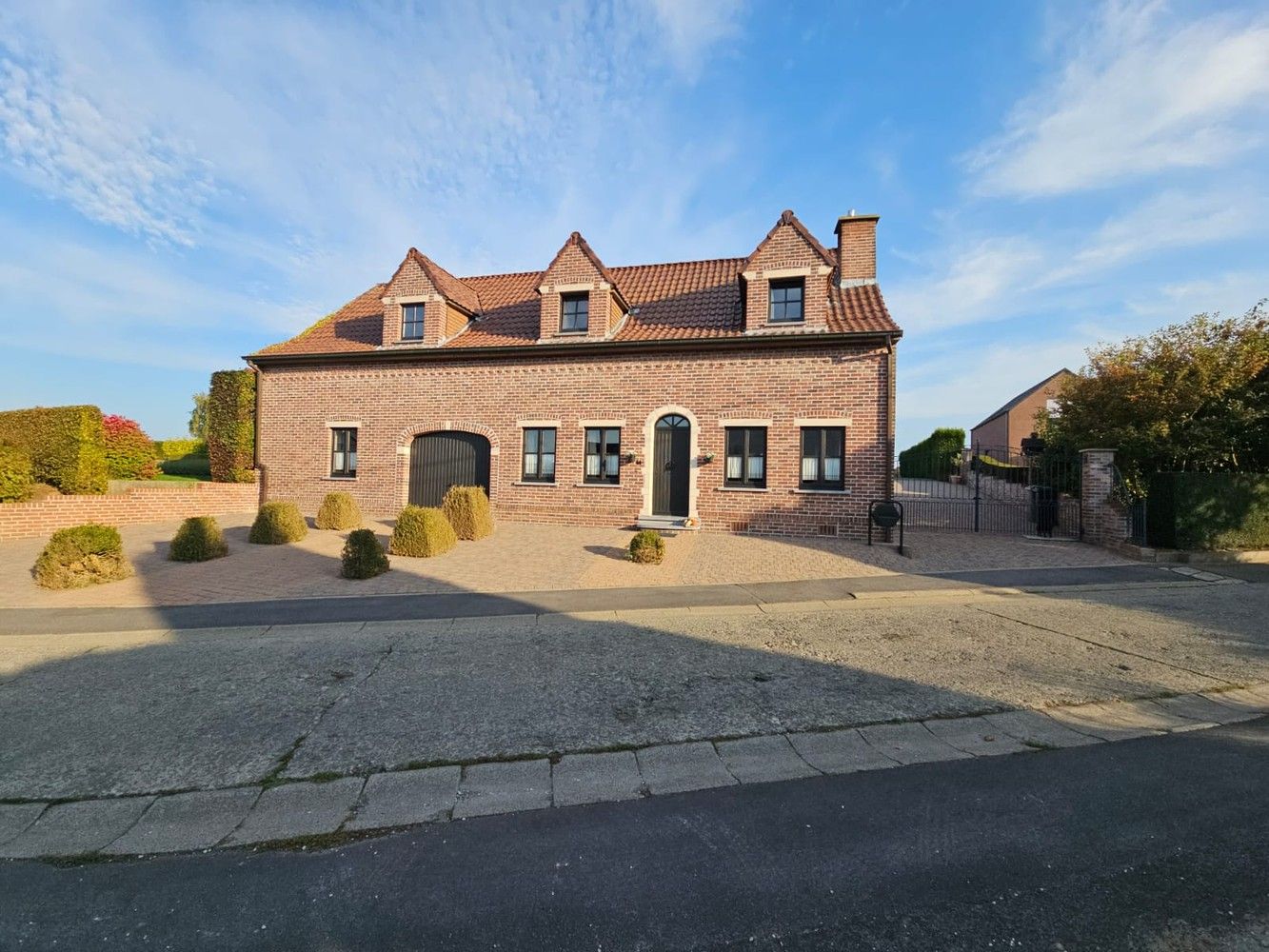 Ruime, charmante woning op een perceel van 57a80ca