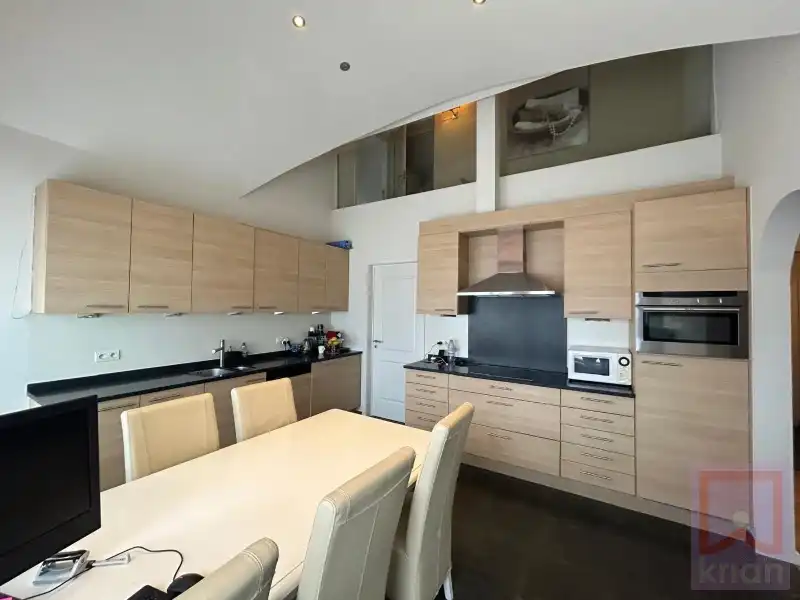 Bemeubeld luxe dakappartement centrum Geel. foto 2