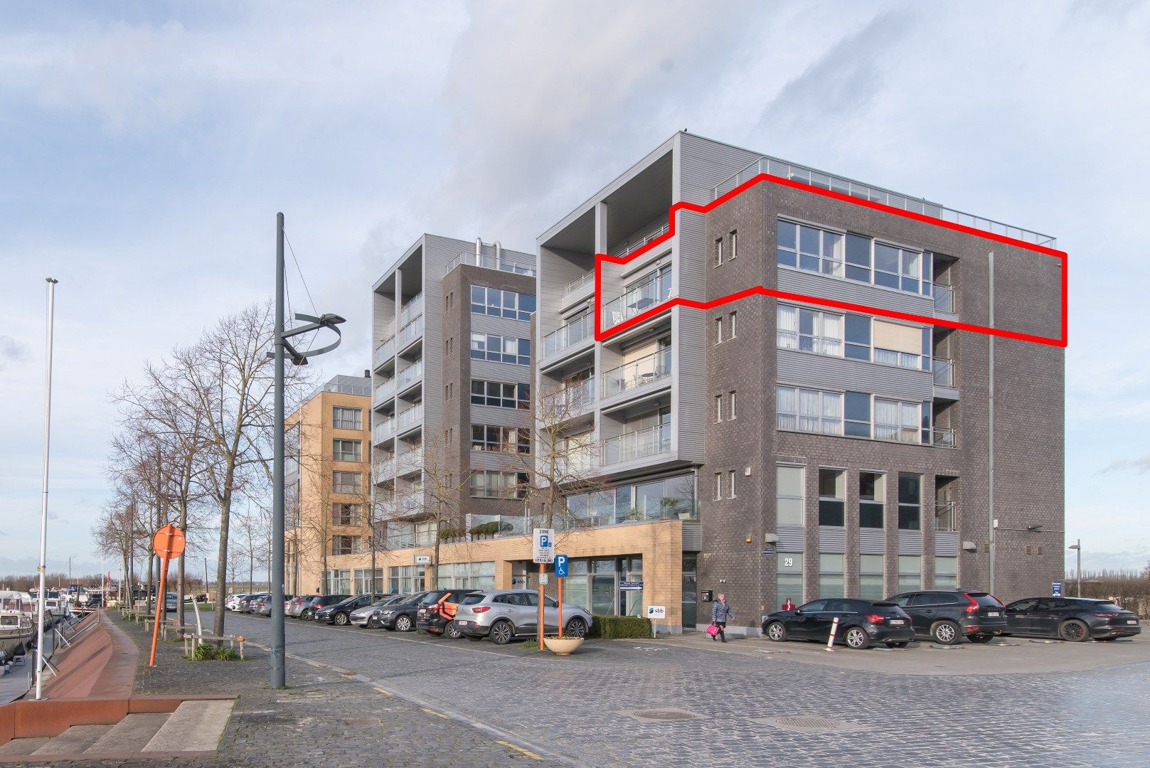 Ruim appartement met 2 slaapkamers en terras met prachtige vergezichten! foto 27