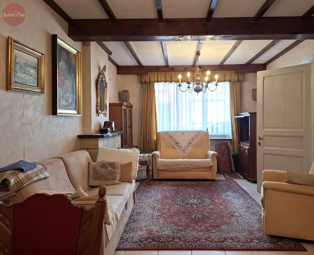 Goed gelegen woning // 2 slaapkamers + zolder om af te werken foto 12