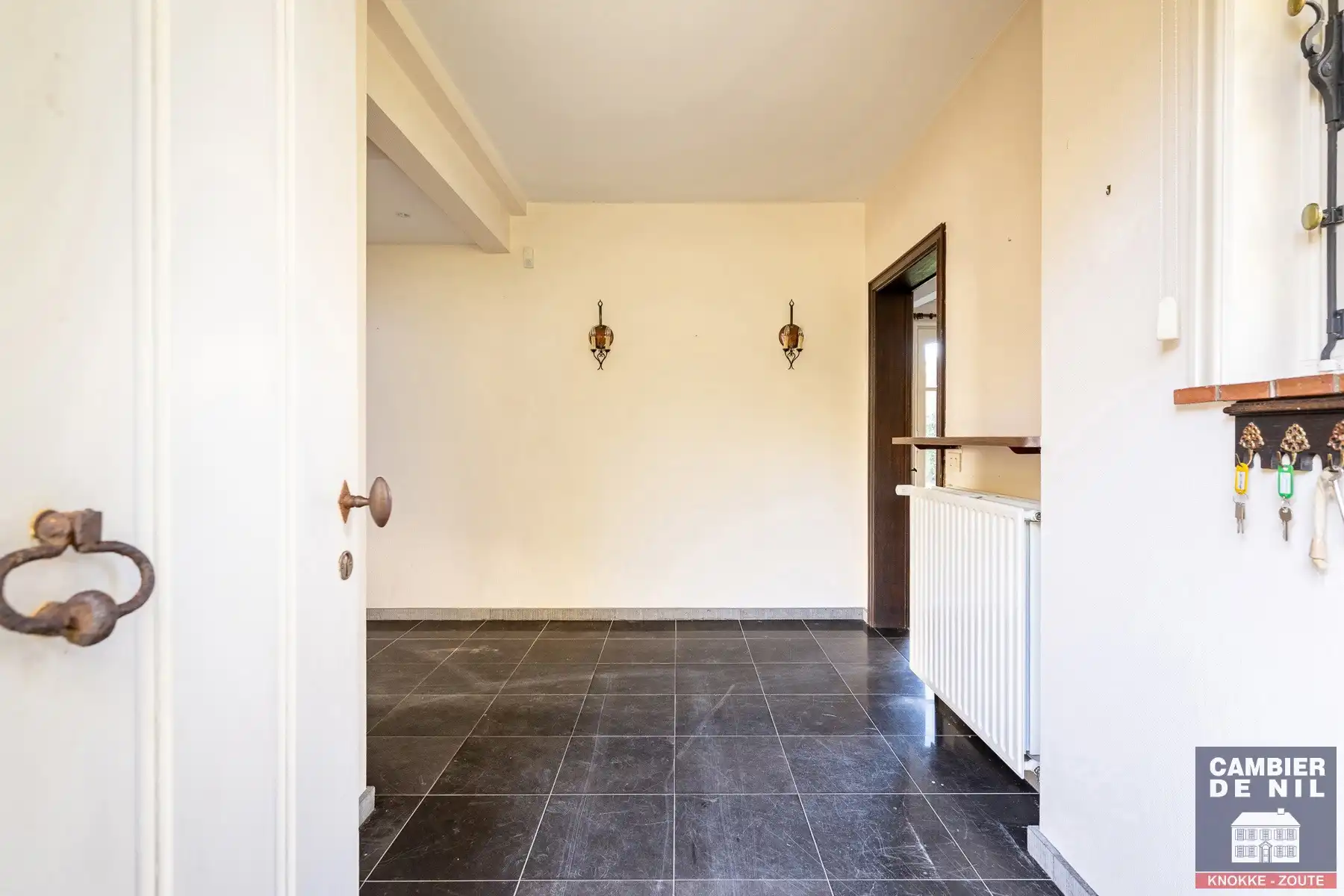 Charmante, ongemeubelde, vrijstaande villa in 2de lijn  in het zoute Zoute nabij de zee & tennis foto 3