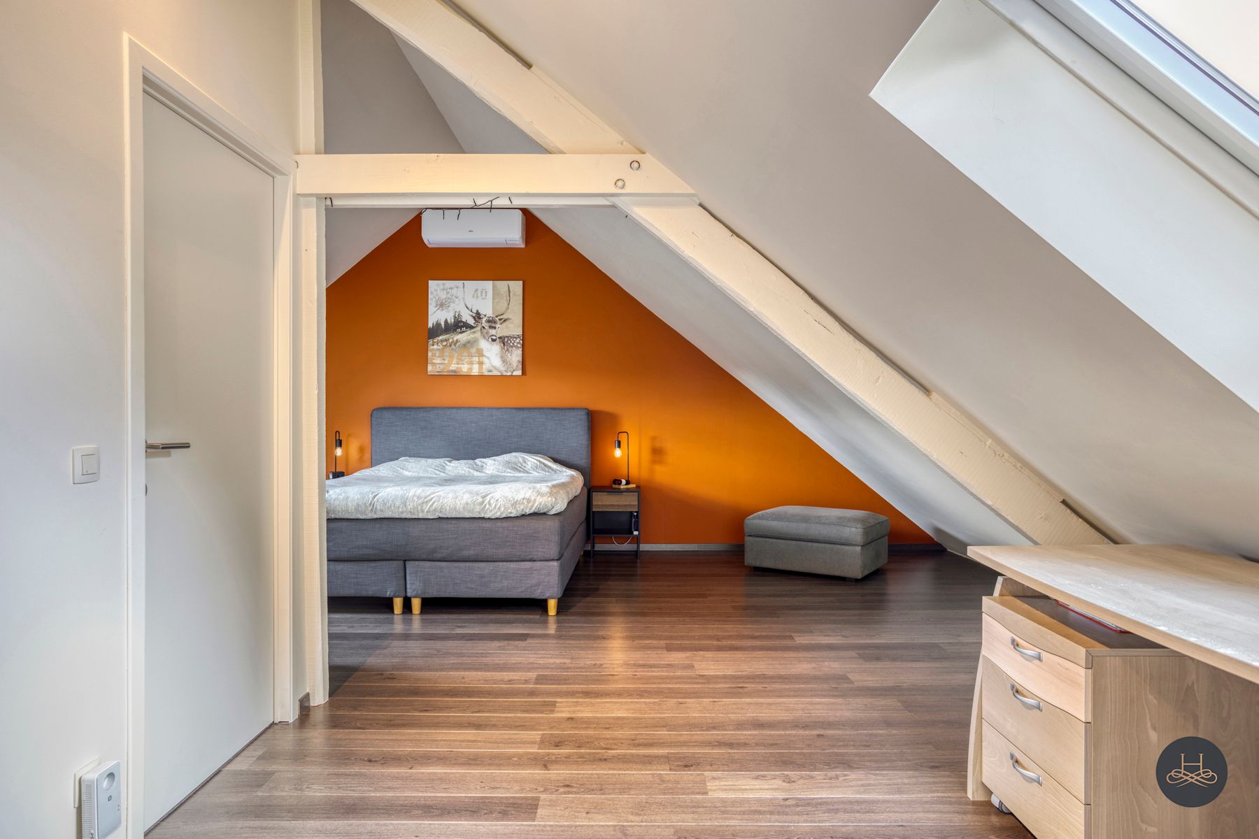 Charmante, gerenoveerde halfopen woning met grote tuin foto 33