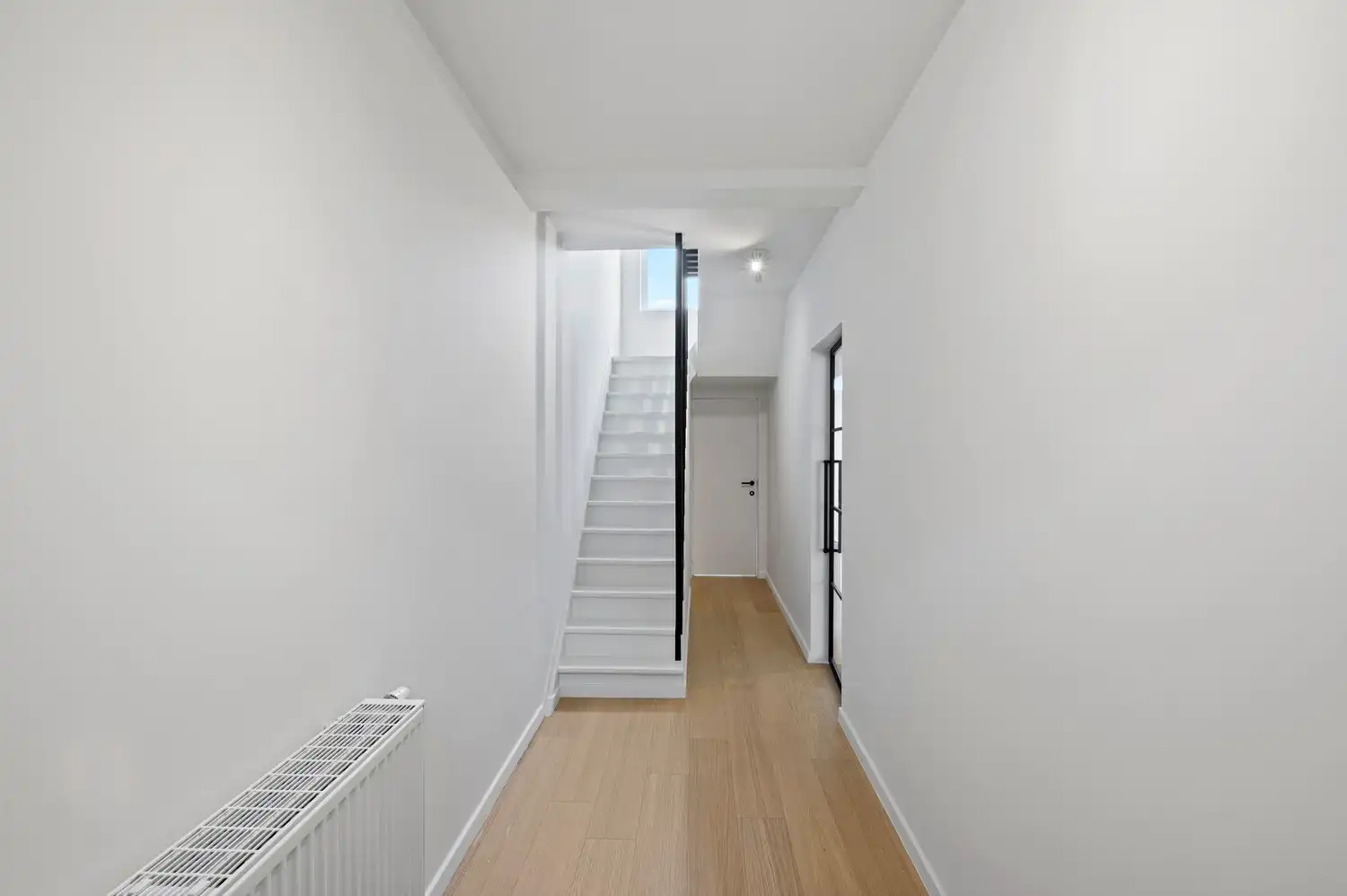 Prachtig gerenoveerde woning met tuin op wandelafstand van de Zee foto 10