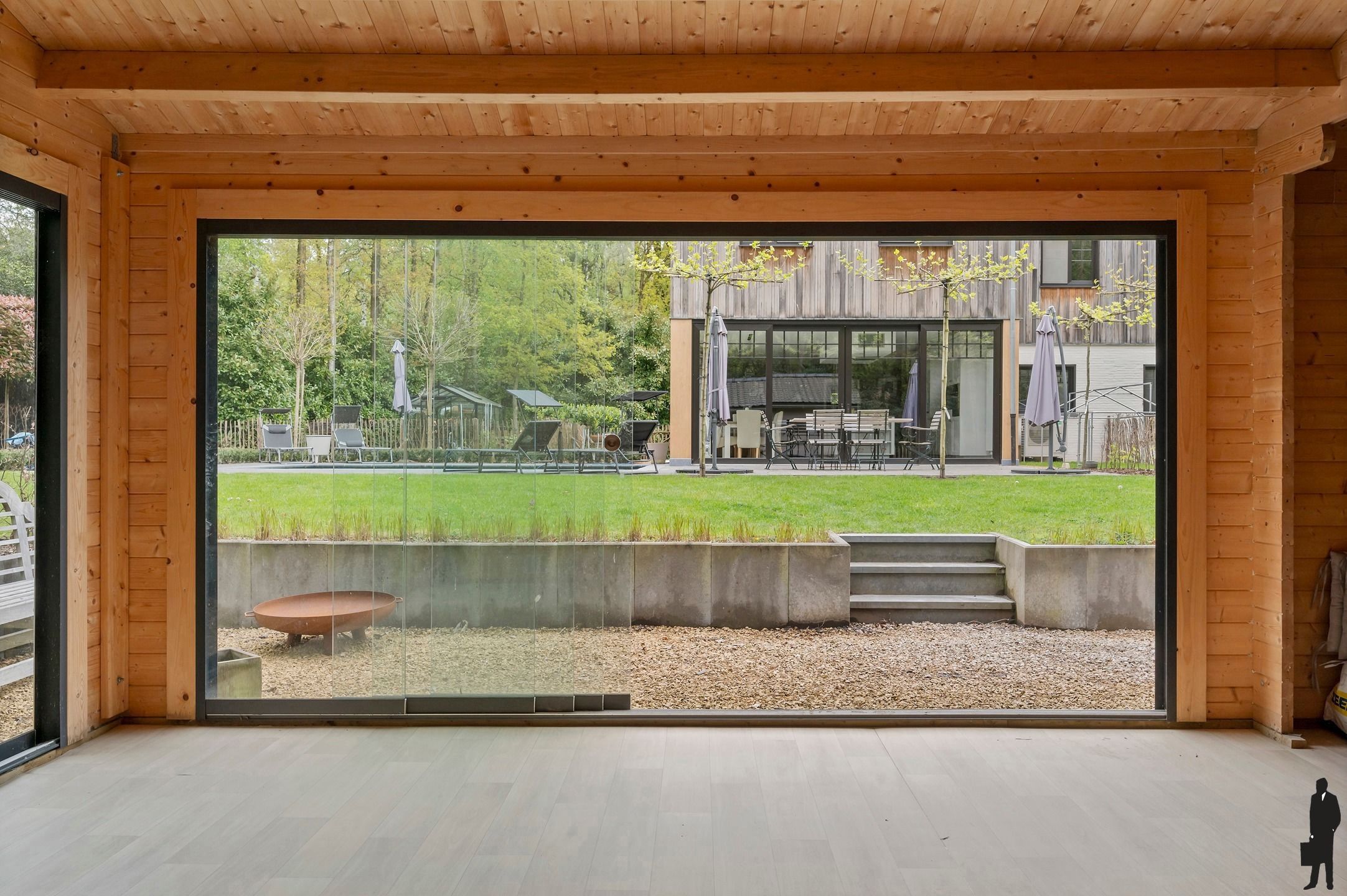 Volledige gerenoveerde villa te koop foto 66