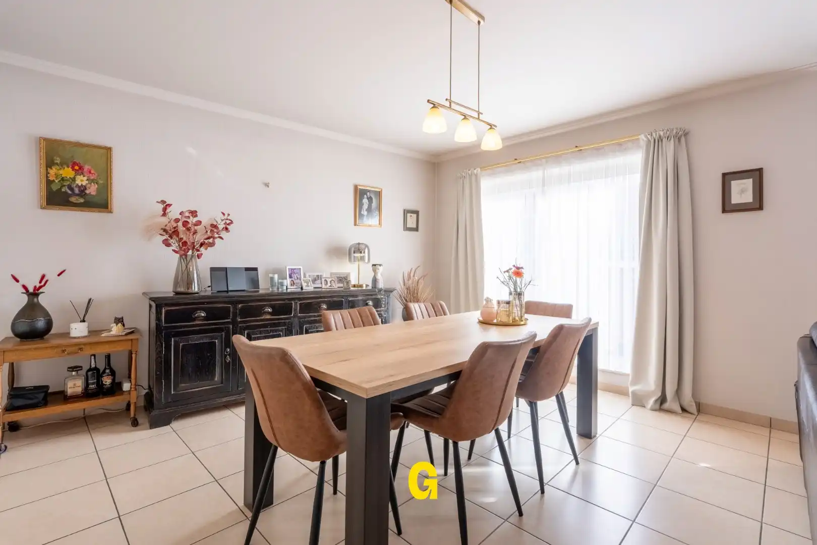 Netjes verzorgd duplex appartement met drie slaapkamers en standplaats op wandelafstand van de markt foto 9
