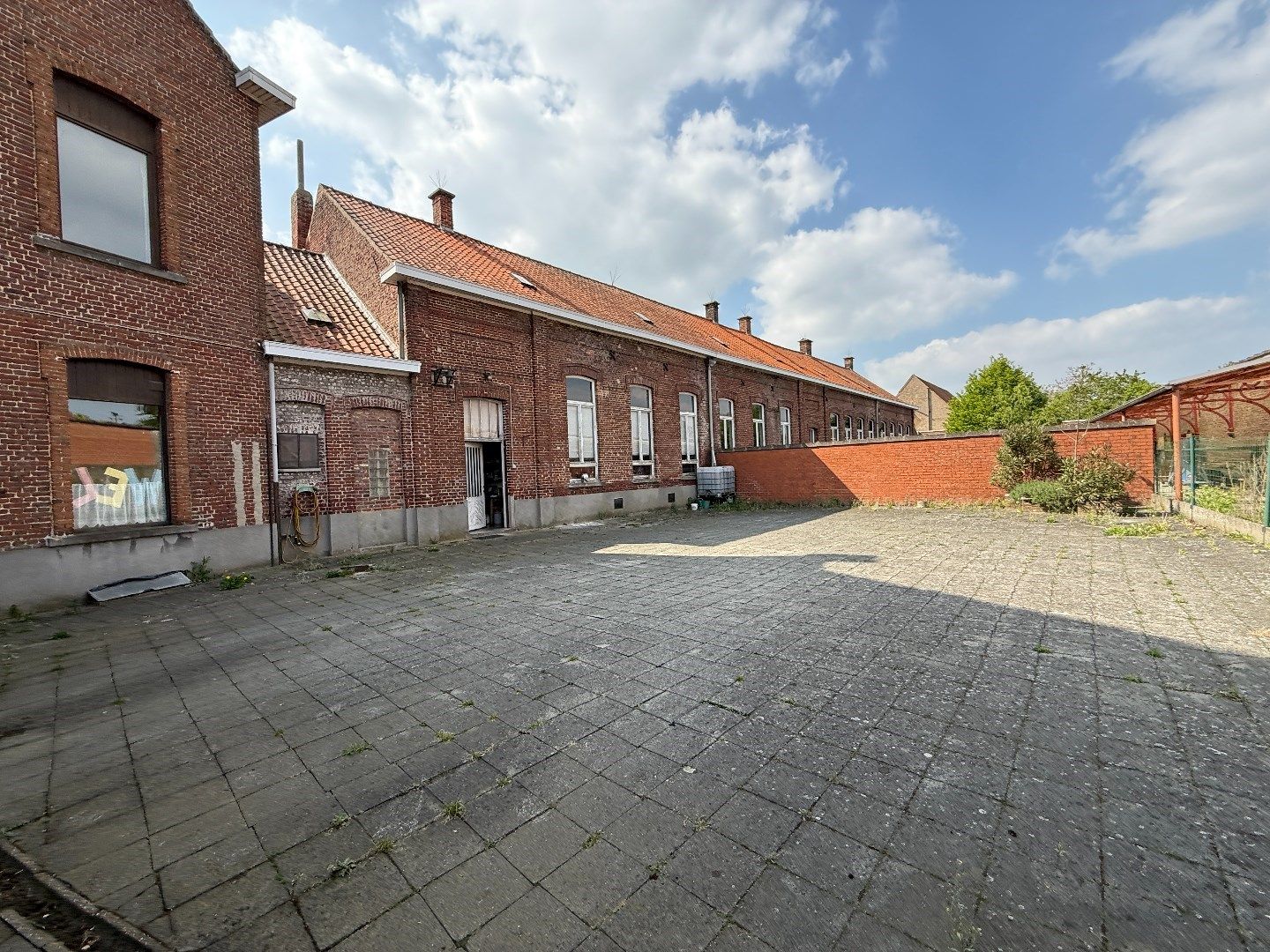 Grote eigendom met atelier. foto 6