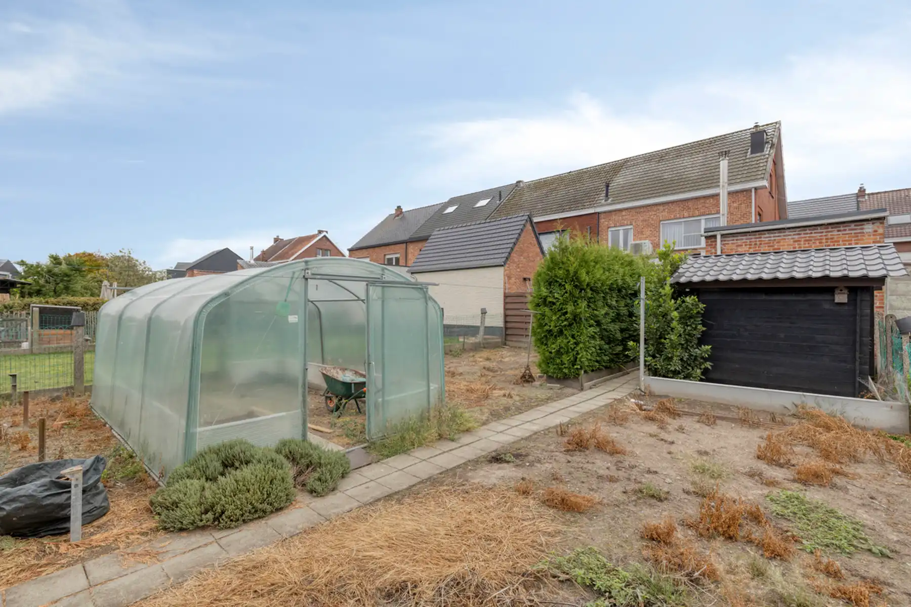 Verzorgde gezinswoning pal bij centrum Buggenhout foto 28