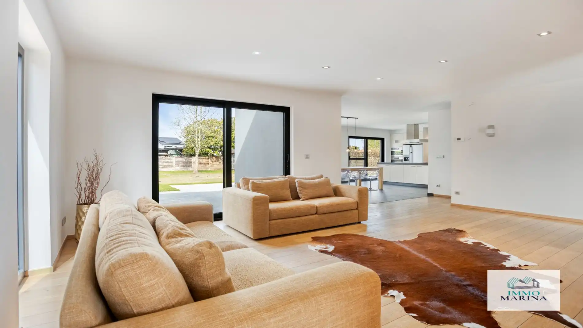 Ruime villa op 8,2a in doodlopende straat met 6 kmrs te Houtvenne foto 7