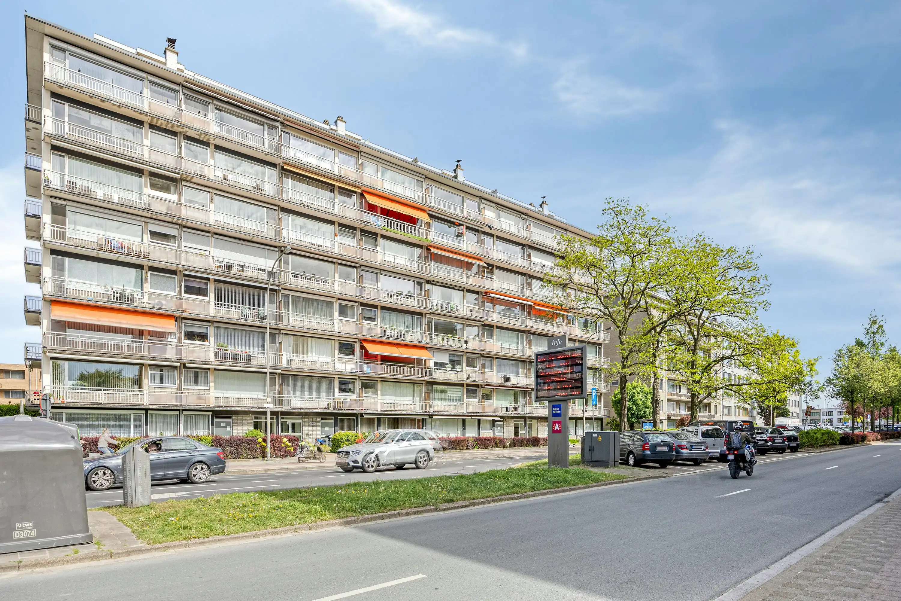 Ruim appartement met 2 terrassen te koop in Merksem foto 17