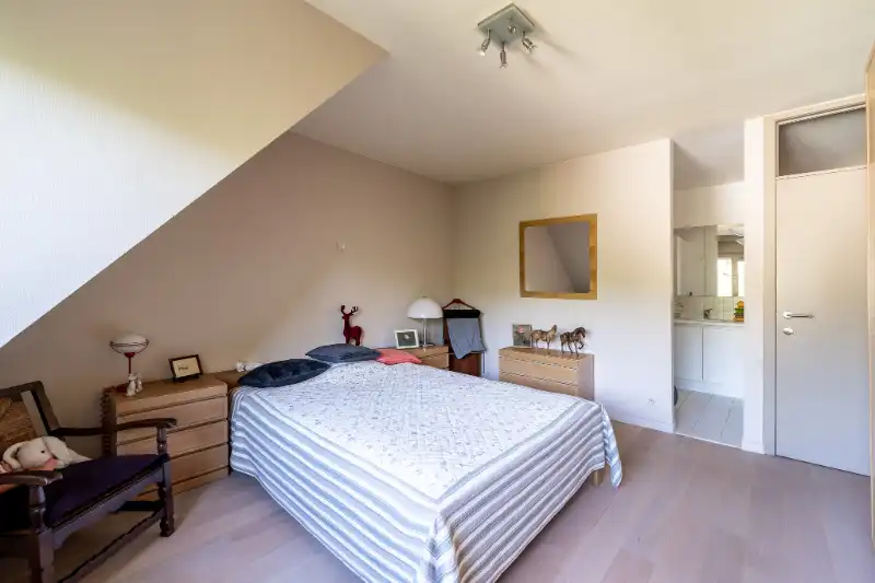 Unieke en ruime woning met geïntegreerd kantoor, 4 slpks en zuidgerichte tuin foto 25