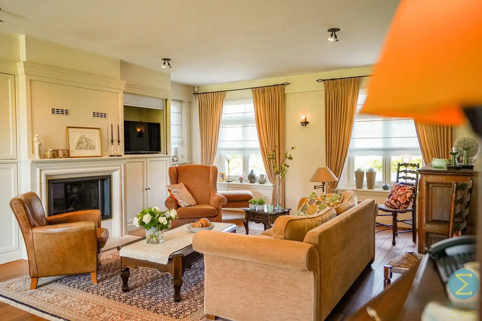 Exclusieve villa met bijgebouwen op 6.660m² grond foto 5