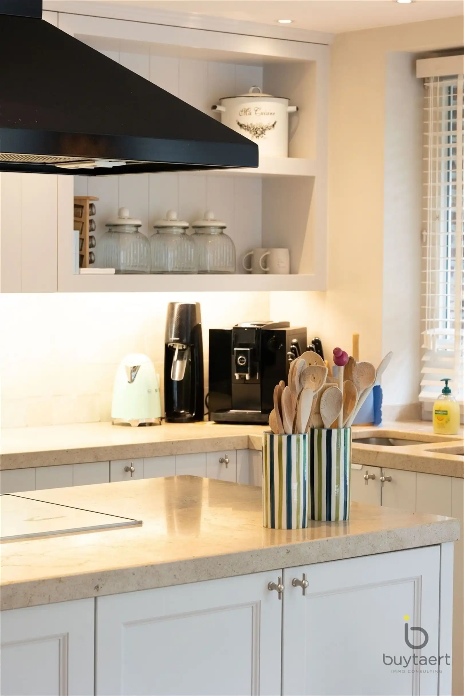 EXCLUSIEF: stijlvolle villa met een tijdloze inrichting op een toplocatie te Schilde! foto 31