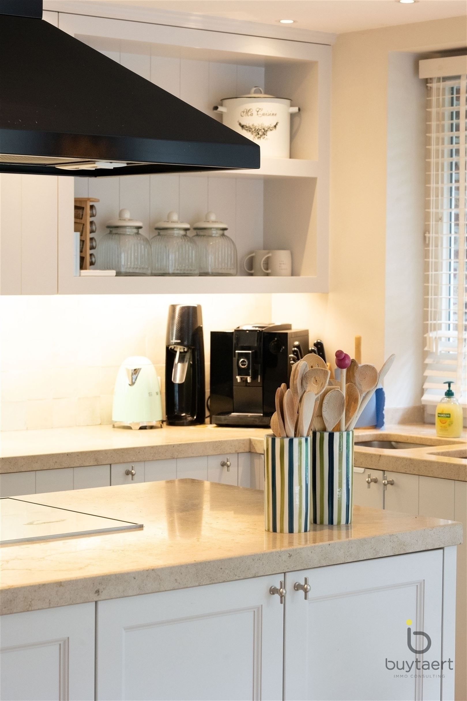 EXCLUSIEF: stijlvolle villa met een tijdloze inrichting op een toplocatie te Schilde! foto 31