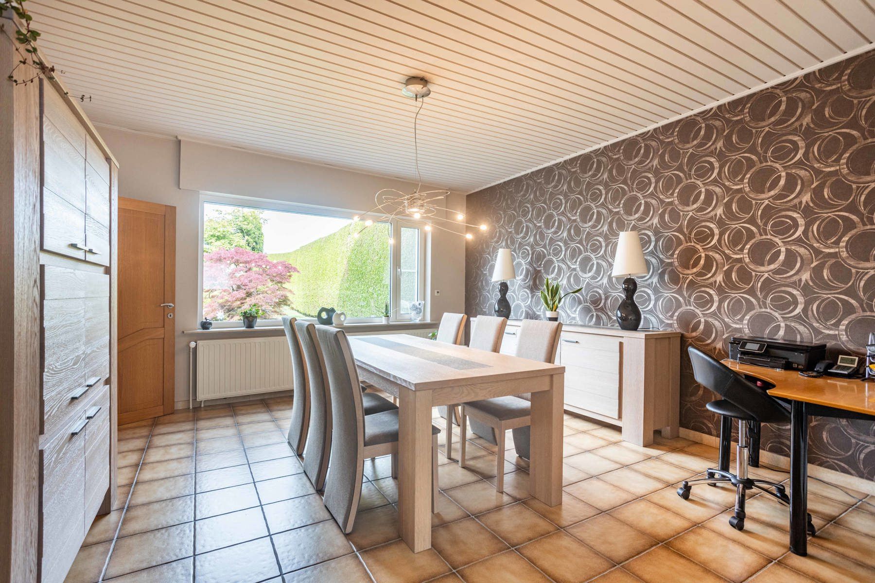 Ruime halfopen bebouwing met oprit en zonnige tuin in Outer foto 6
