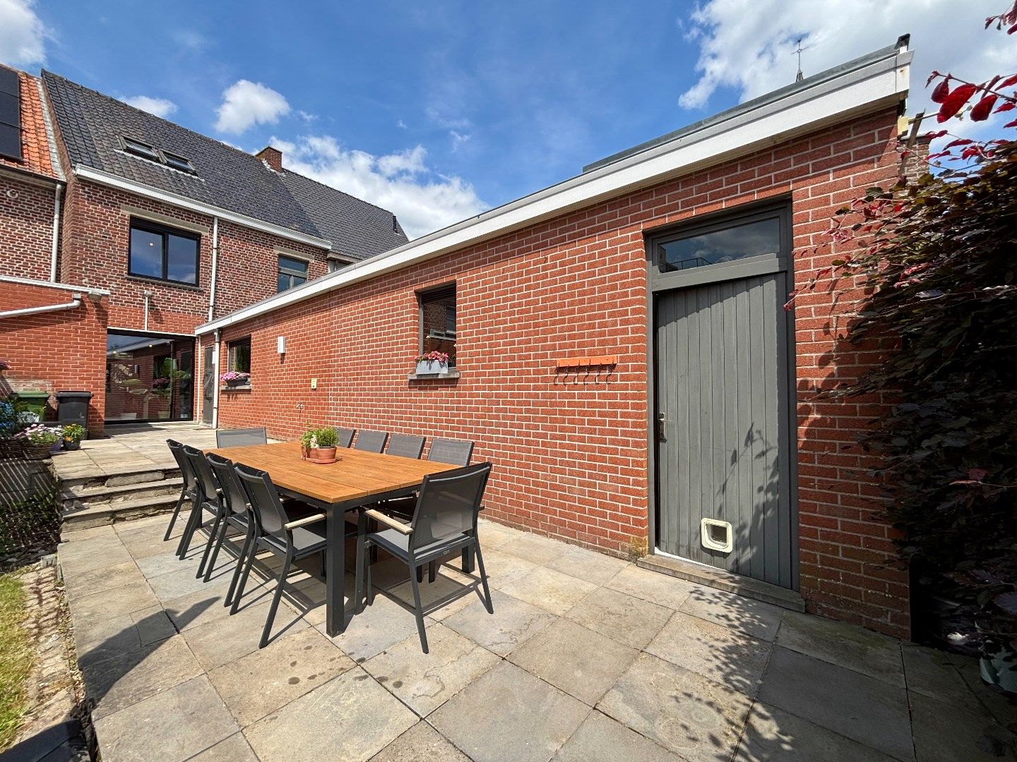 Gerenoveerde rijwoning in centrum Vlamertinge foto 8