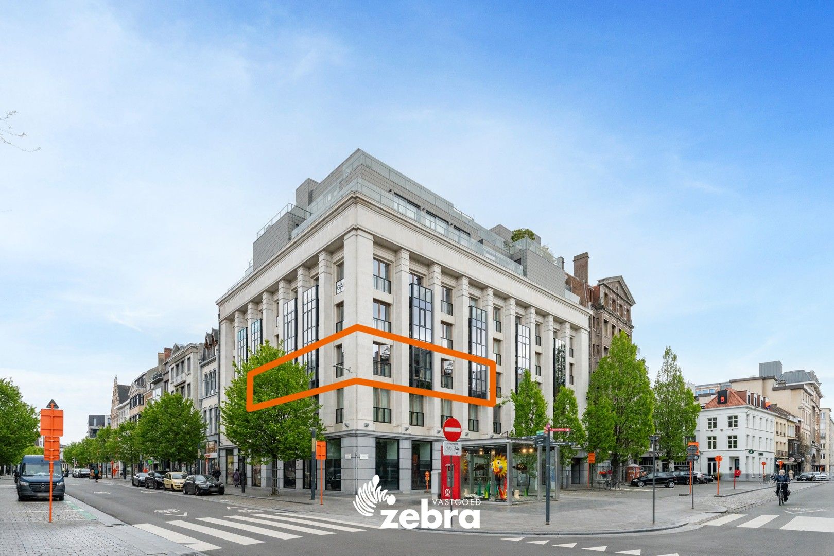 Luxueus appartement met prachtig zicht op De Grote Markt van Kortrijk! foto 2