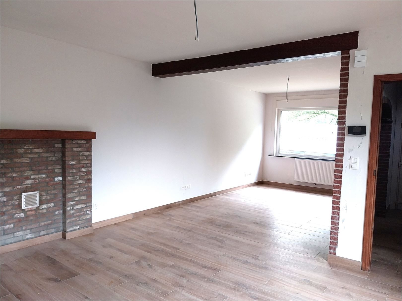 TE HUUR: gerenoveerde woning met 3 slaapkamers te Paal! foto 3