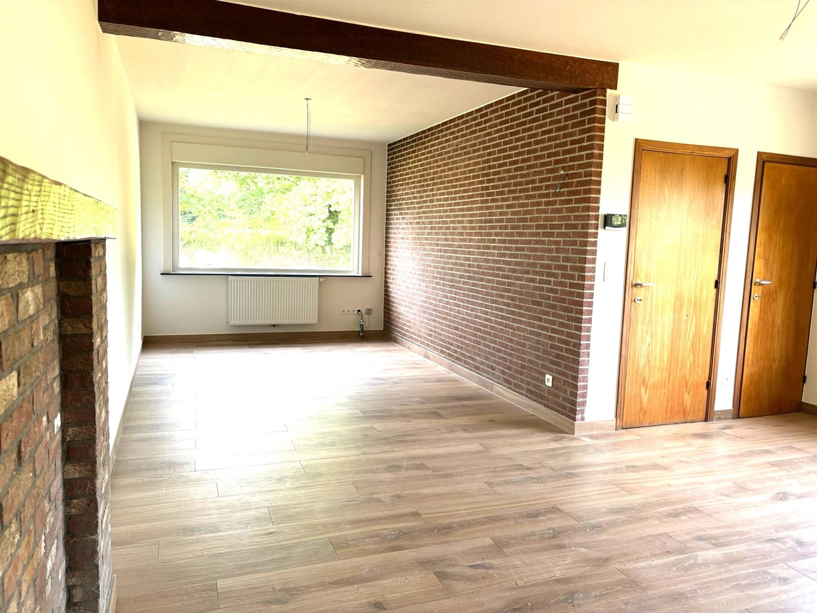 TE HUUR: gerenoveerde woning met 3 slaapkamers te Paal! foto 3