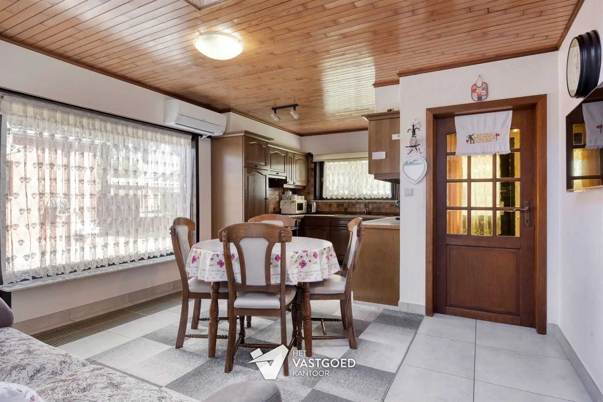 PERFECT ONDERHOUDEN WONING MET 3 SLAAPKAMERS + GARAGE OP PERCEEL VAN 5A62 TE BERINGEN foto 7