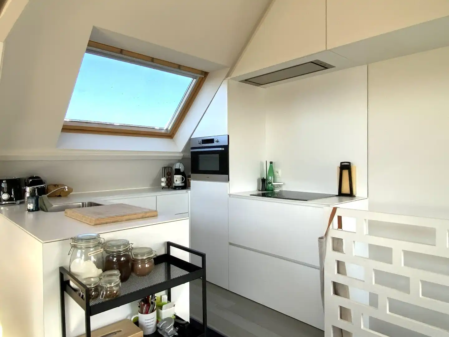 INSTAPKLAAR DUPLEX-APPARTEMENT MET 2 SLAAPKAMERS | BUREEL EN STAANPLAATS foto 8