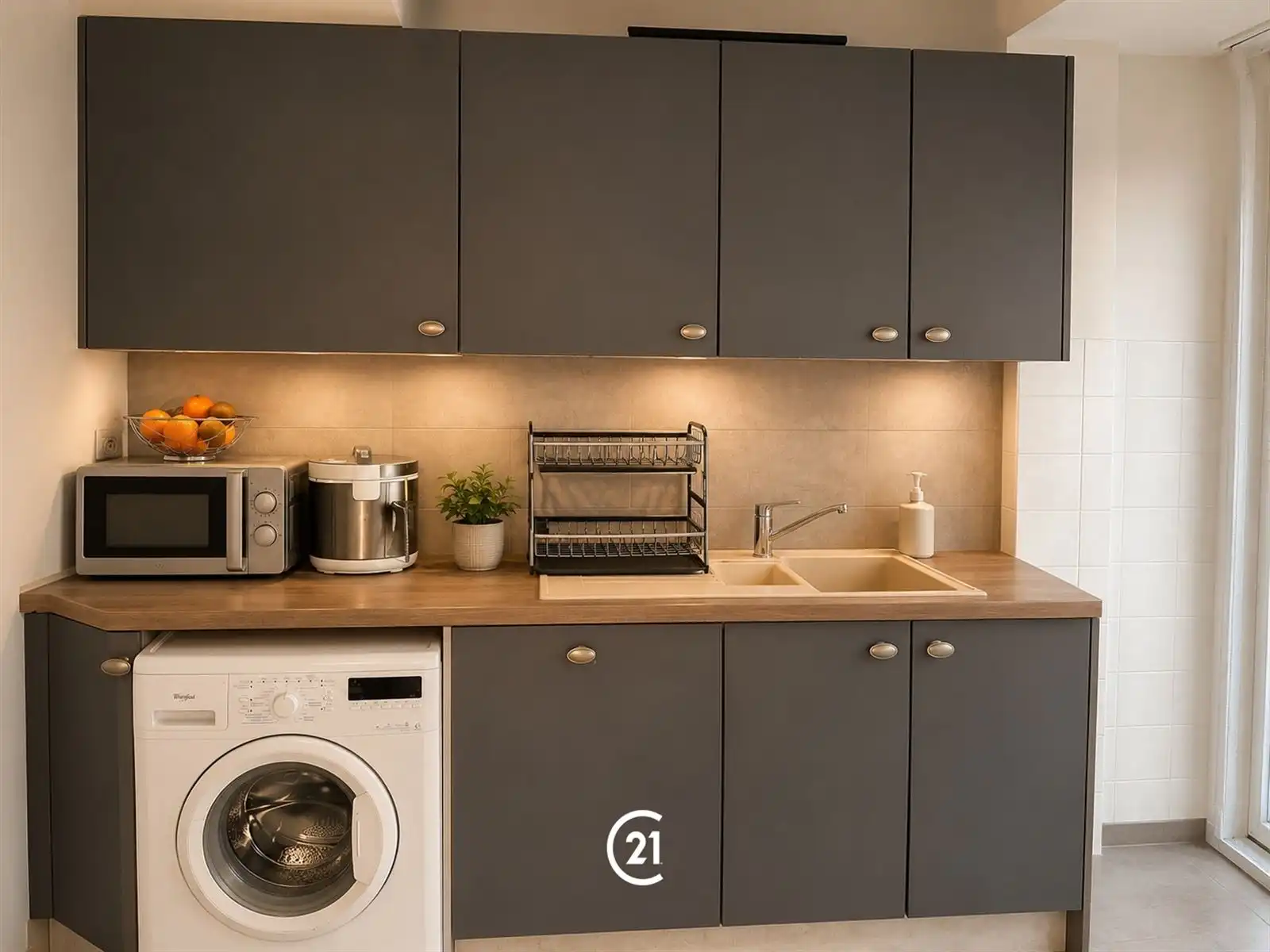 Lichtrijk appartement van 75 m² met balkon en kelder – Topligging in Jette foto 5