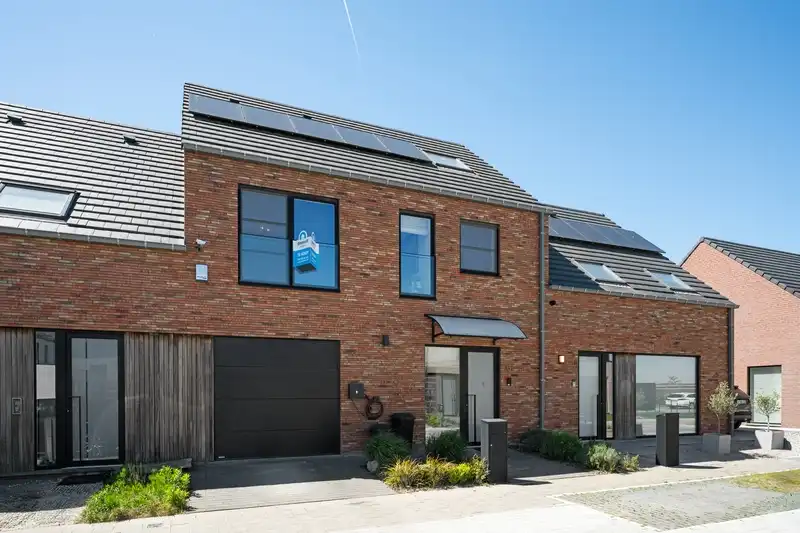 Roeselare - Energiezuinige Nieuwbouwwoning met 5 slaapkamers foto {{pictureIndex}}