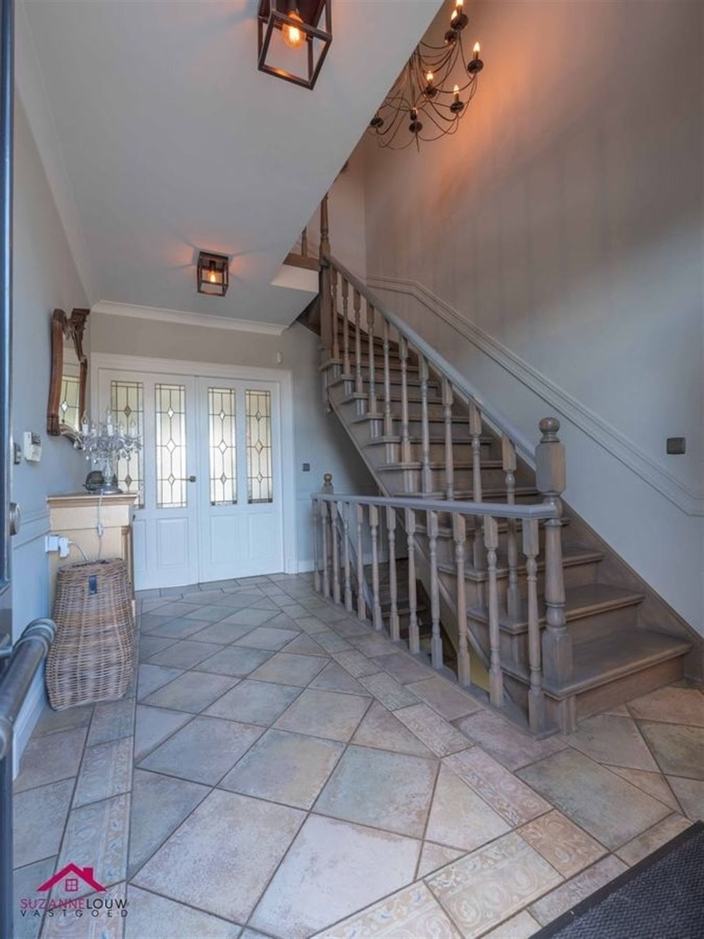 Landelijke villawoning met dubbele vrijstaande garage foto 36