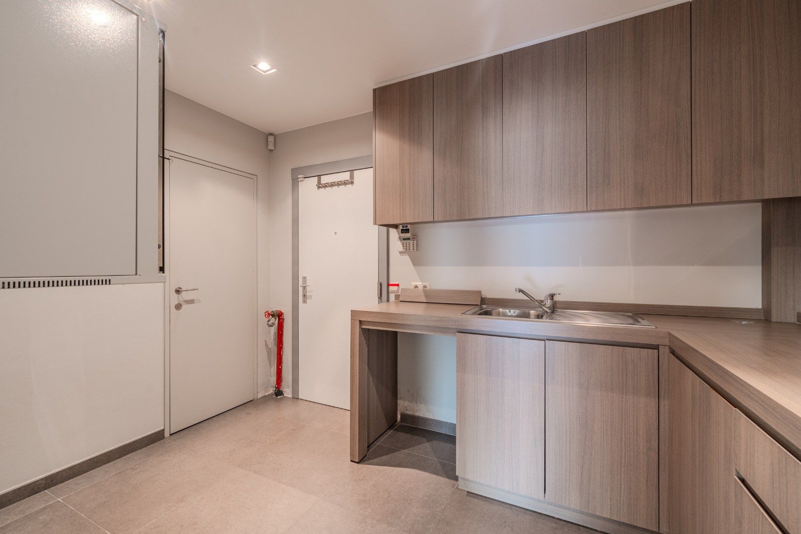 Standingvol handelspand op topligging in Nieuwpoort-Bad foto 14