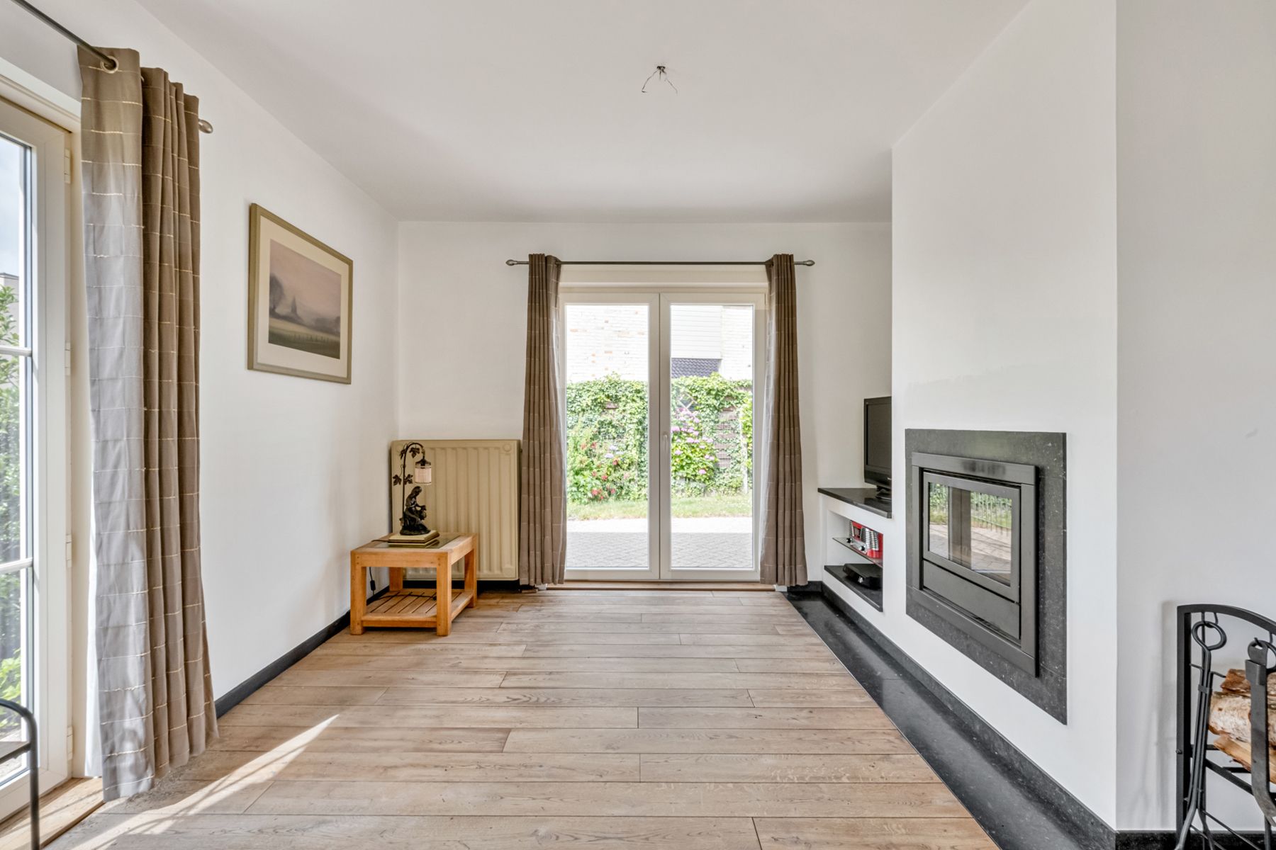 Rustig gelegen bungalow met bijhorende weide, stal en garage foto 10