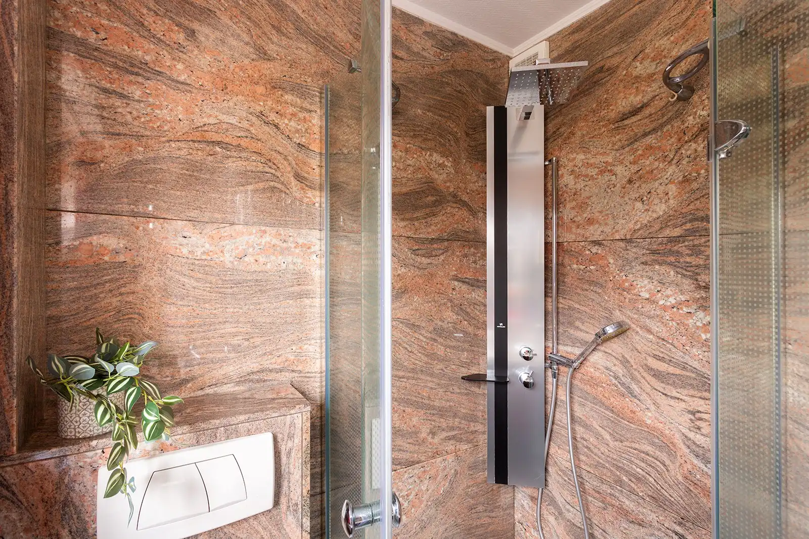Instapklare bel-etagewoning met 3 slaapkamers en groene tuin foto 36
