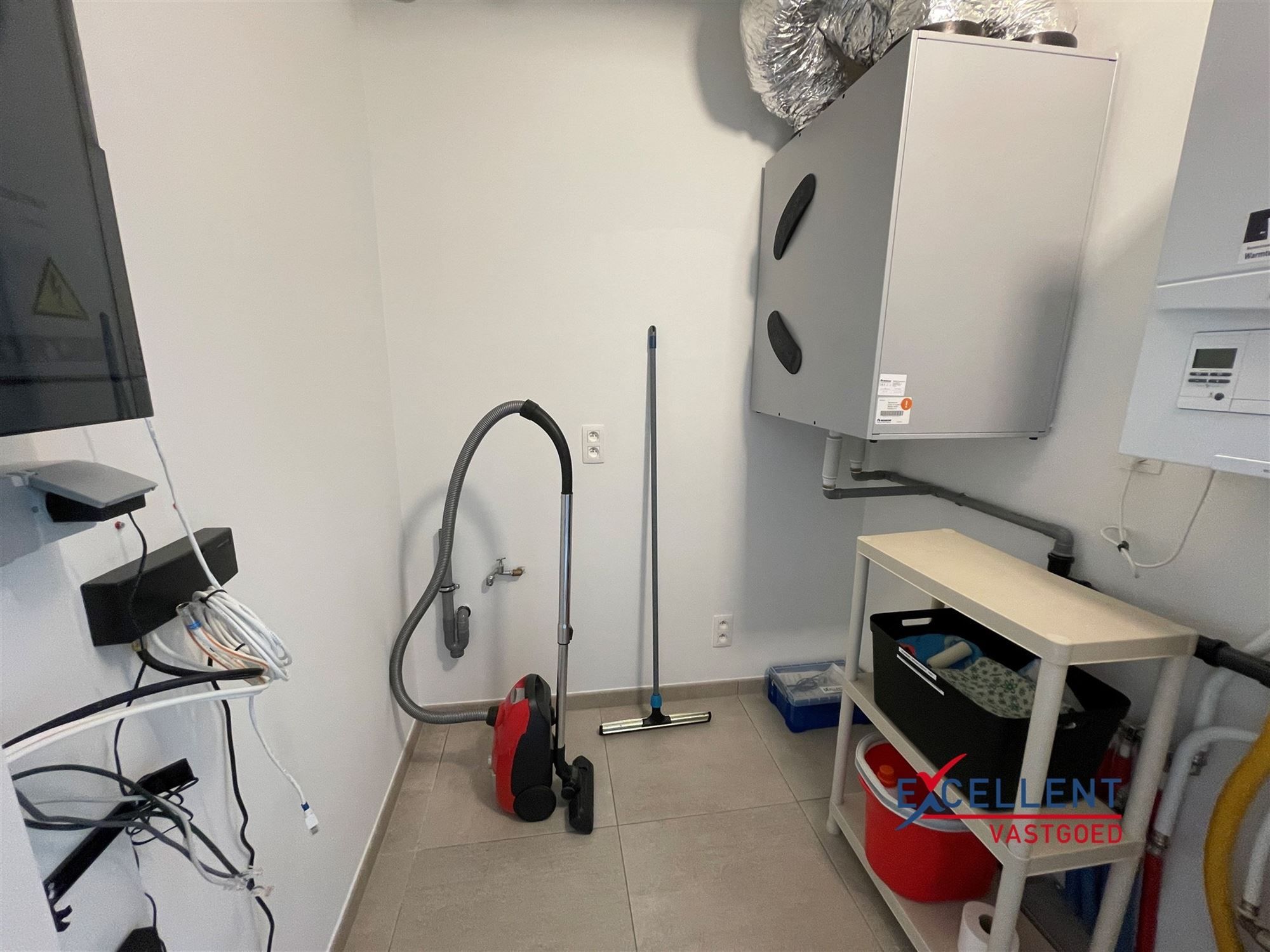 Nieuwbouw 1-slaapkamer appartement te huur met staanplaats te Deinze foto 9