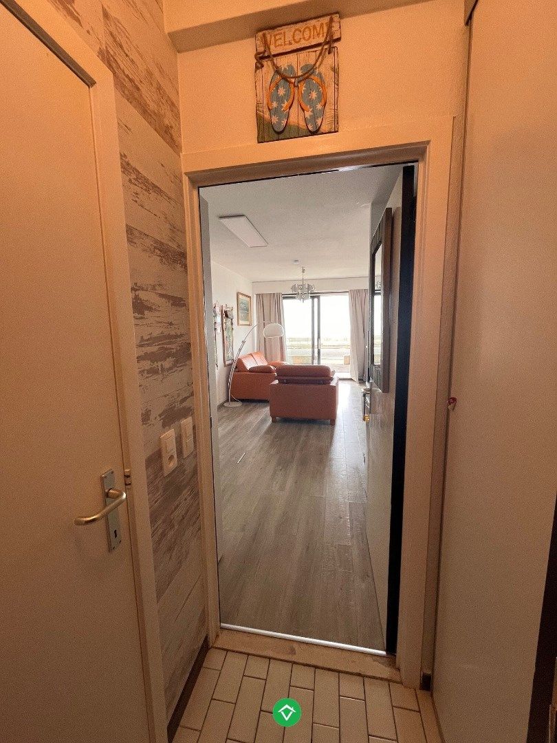 Vernieuwde gelijkvloersstudio met frontaal zeezicht, aan de dijk van Raversijde foto 9