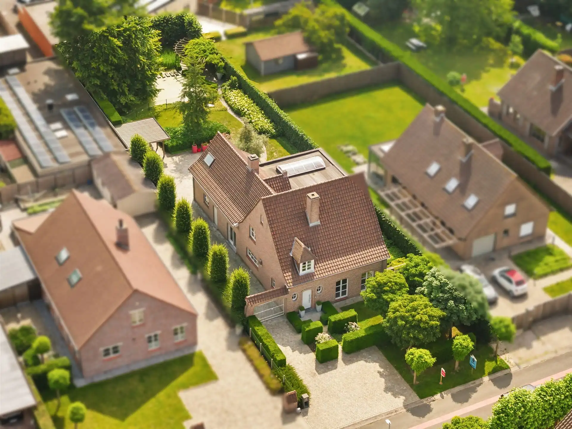Charmante woning met prachtige tuin in Wielsbeke foto 2